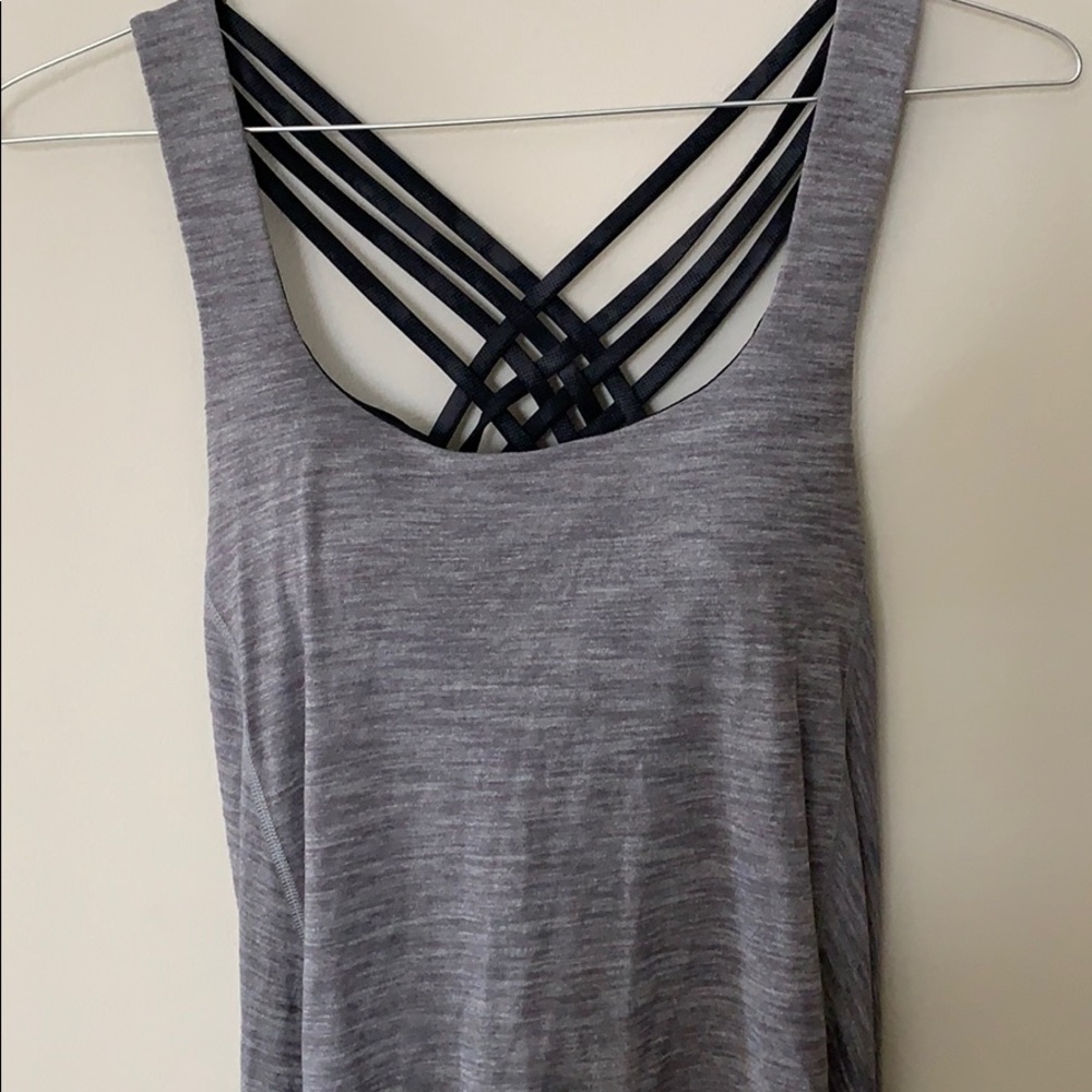 lululemon workout tank top w/ built in sports bra